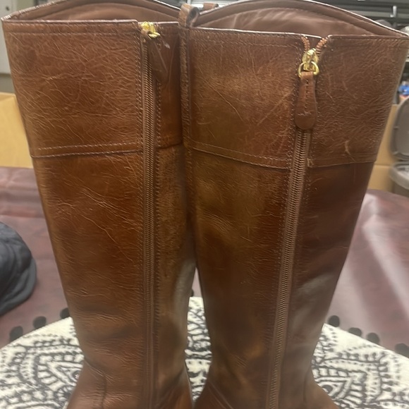 Tory Burch Kiernan 35MM Tumbled Leather Riding Boots Almond 6.5M - Picture 4 of 7
